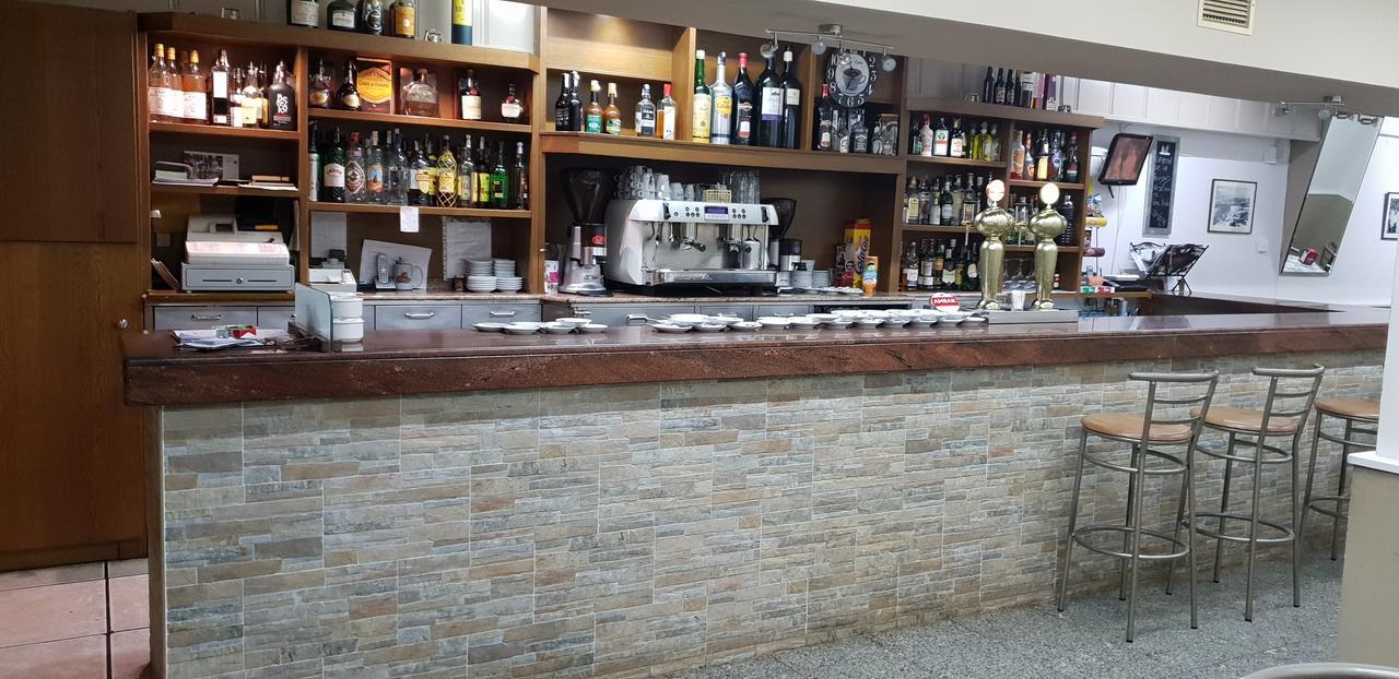 Hostal El Busto Teruel Eksteriør billede