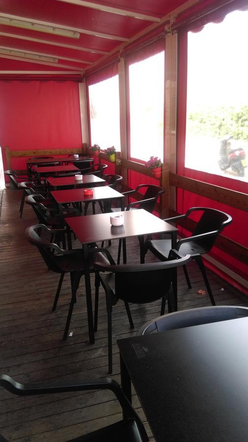 Hostal El Busto Teruel Eksteriør billede